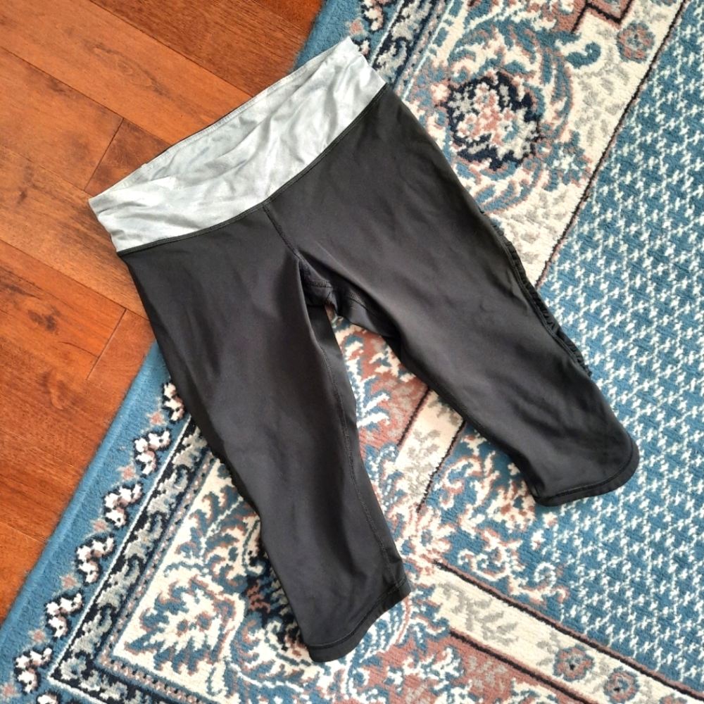 Lululemon | Crop leggings with ruffle detail